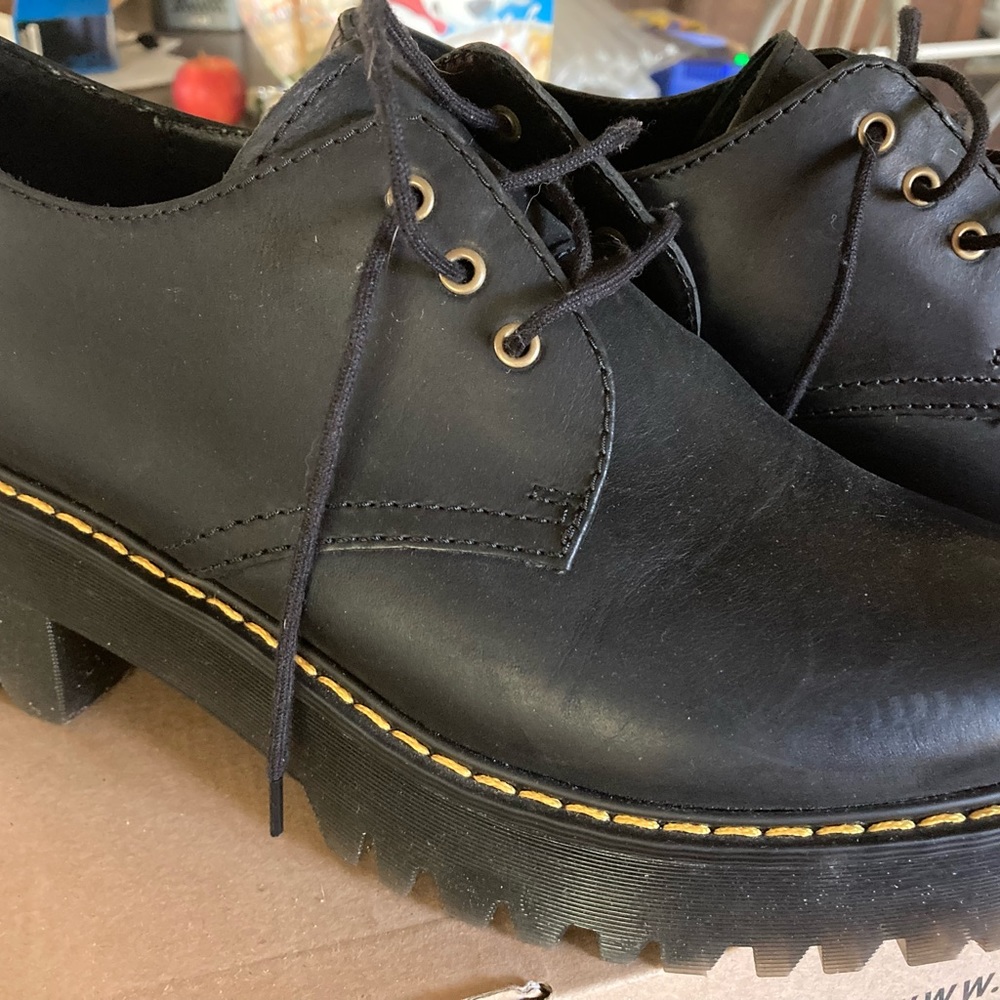 Dr. Martens Shriver Low Shoes